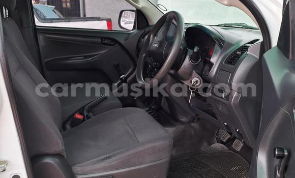 Acheter Occasion Voiture Isuzu KB Blanc à Beitbridge, Matabeleland South Acheter Occasion Voiture Isuzu KB Blanc à Beitbridge, Matabeleland South