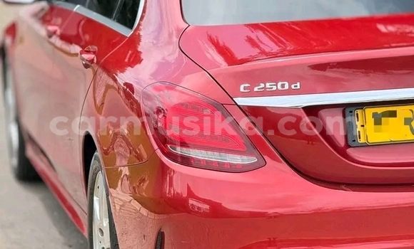 Acheter Occasion Voiture Mercedes-Benz C250 coupe Rouge à Harare, Harare Acheter Occasion Voiture Mercedes-Benz C250 coupe Rouge à Harare, Harare
