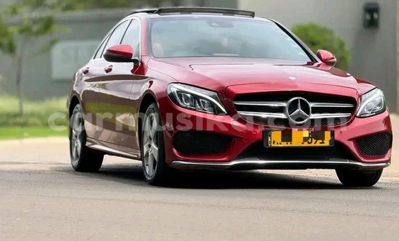 Acheter Occasion Voiture Mercedes-Benz C250 coupe Rouge à Harare, Harare Acheter Occasion Voiture Mercedes-Benz C250 coupe Rouge à Harare, Harare