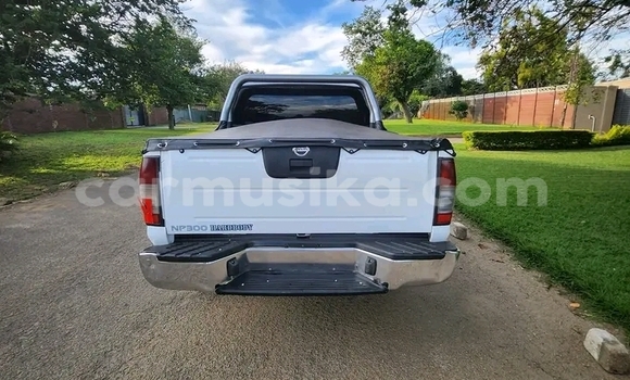 Nunua Ilio tumika Toyota RAV4 Nyeupe Gari ndani ya Harare nchini Harare Nunua Ilio tumika Toyota RAV4 Nyeupe Gari ndani ya Harare nchini Harare