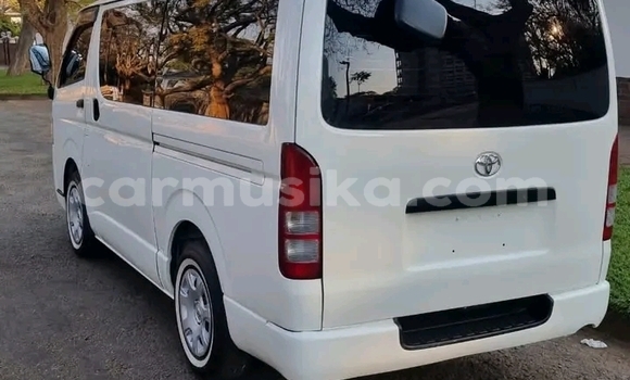 Acheter Occasion Voiture Toyota RAV4 Blanc à Harare, Harare Acheter Occasion Voiture Toyota RAV4 Blanc à Harare, Harare