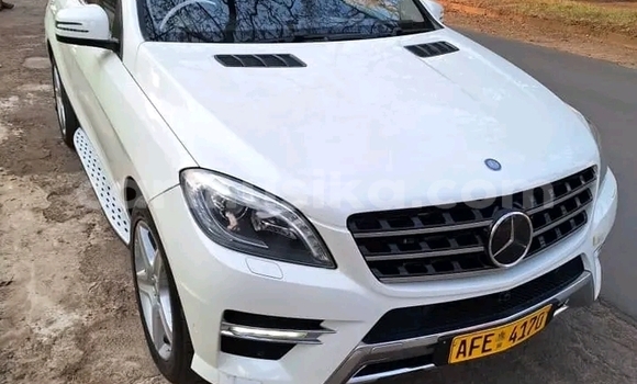 Acheter Occasion Voiture Mercedes‒Benz ML–Class Blanc à Harare, Harare Acheter Occasion Voiture Mercedes‒Benz ML–Class Blanc à Harare, Harare