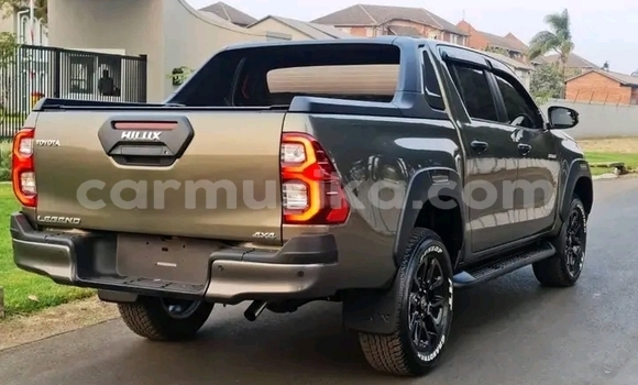 Nunua Ilio tumika Toyota Hilux Nyeusi Gari ndani ya Harare nchini Harare