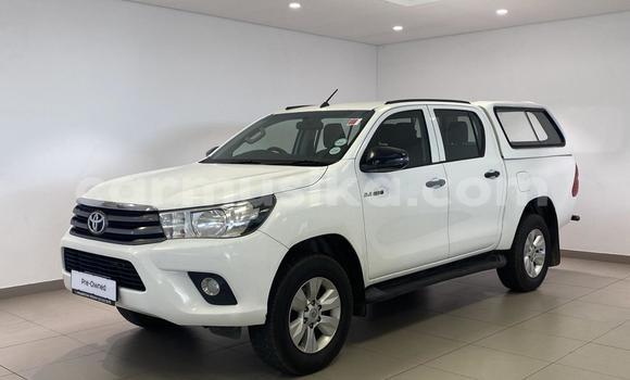 Nunua Ilio tumika Toyota Hilux Nyeupe Gari ndani ya Harare nchini Harare