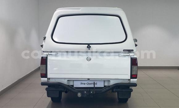 Acheter Occasion Voiture Nissan NP 300 Blanc à Harare, Harare Acheter Occasion Voiture Nissan NP 300 Blanc à Harare, Harare