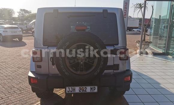 Buy Used Jeep Wrangler Silver Car in Beitbridge in Matabeleland South Buy Used Jeep Wrangler Silver Car in Beitbridge in Matabeleland South