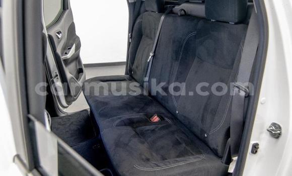 Buy Used Nissan Navara White Car in Beitbridge in Matabeleland South Buy Used Nissan Navara White Car in Beitbridge in Matabeleland South