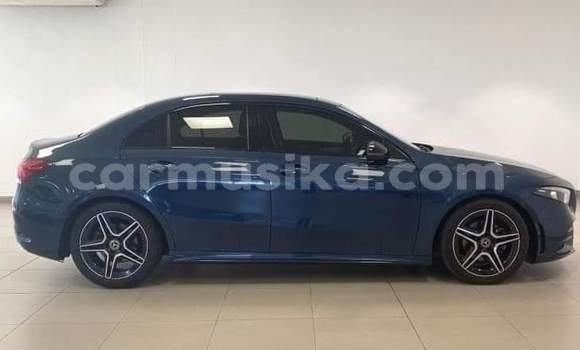 Buy Used Mercedes-Benz A200 Blue Car in Beitbridge in Matabeleland South Buy Used Mercedes-Benz A200 Blue Car in Beitbridge in Matabeleland South