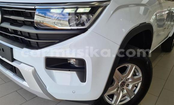 Buy Used Volkswagen Amarok White Car in Beitbridge in Matabeleland South Buy Used Volkswagen Amarok White Car in Beitbridge in Matabeleland South