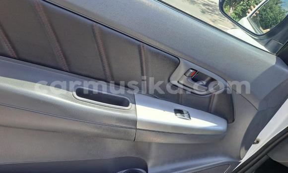 Buy Used Toyota Hilux White Car in Beitbridge in Matabeleland South Buy Used Toyota Hilux White Car in Beitbridge in Matabeleland South