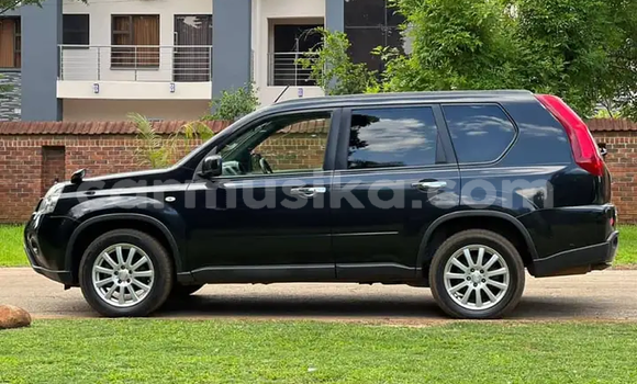 Nunua Ilio tumika Nissan X–Trail Nyeusi Gari ndani ya Harare nchini Harare