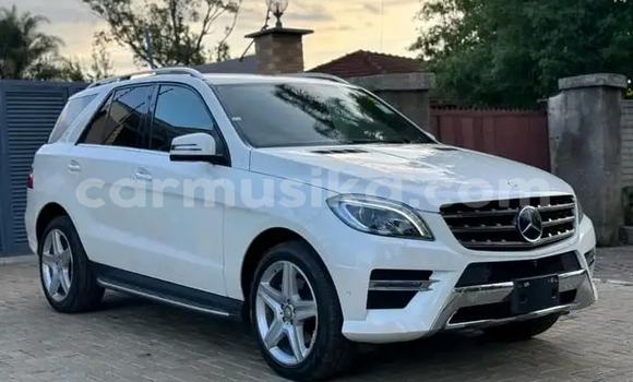 Buy Used Mercedes‒Benz ML–Class Green Car in Harare in Harare Buy Used Mercedes‒Benz ML–Class Green Car in Harare in Harare
