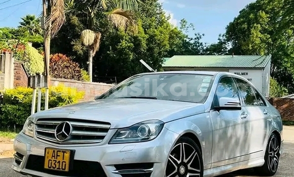 Buy Used Mercedes-Benz C180 coupe Green Car in Harare in Harare Buy Used Mercedes-Benz C180 coupe Green Car in Harare in Harare