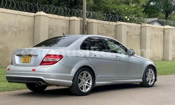 Buy Used Mercedes-Benz C250 coupe Green Car in Harare in Harare Buy Used Mercedes-Benz C250 coupe Green Car in Harare in Harare
