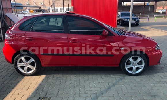 Acheter Occasion Voiture SEAT Ibiza Rouge à Beitbridge, Matabeleland South Acheter Occasion Voiture SEAT Ibiza Rouge à Beitbridge, Matabeleland South