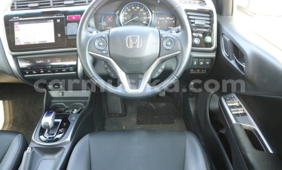 Acheter Occasion Voiture Honda Grace Blanc à Beitbridge, Matabeleland South Acheter Occasion Voiture Honda Grace Blanc à Beitbridge, Matabeleland South