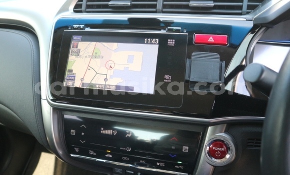 Acheter Occasion Voiture Honda Grace Blanc à Beitbridge, Matabeleland South Acheter Occasion Voiture Honda Grace Blanc à Beitbridge, Matabeleland South