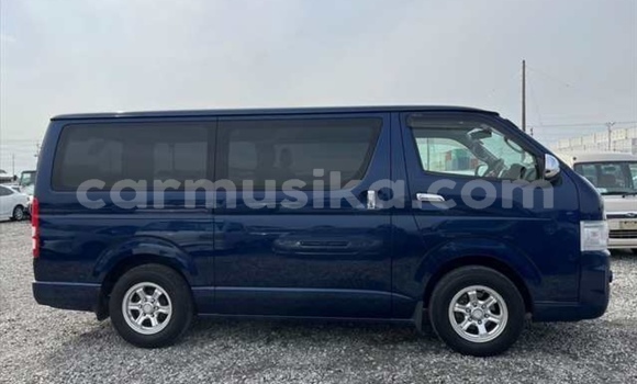 Acheter Occasion Voiture Toyota Hiace Bleu à Beitbridge, Matabeleland South Acheter Occasion Voiture Toyota Hiace Bleu à Beitbridge, Matabeleland South