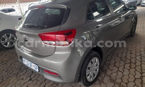 Acheter Occasion Voiture Kia Rio Gris à Harare, Harare Acheter Occasion Voiture Kia Rio Gris à Harare, Harare
