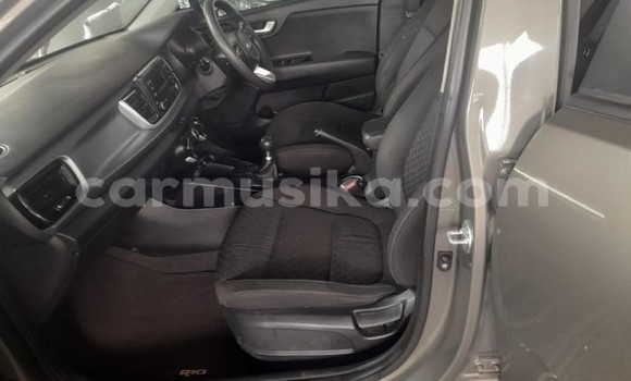 Acheter Occasion Voiture Kia Rio Gris à Harare, Harare Acheter Occasion Voiture Kia Rio Gris à Harare, Harare