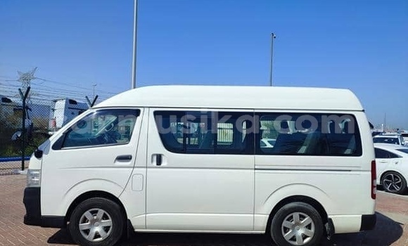 Acheter Occasion Voiture Toyota Hiace Blanc à Beitbridge, Matabeleland South Acheter Occasion Voiture Toyota Hiace Blanc à Beitbridge, Matabeleland South
