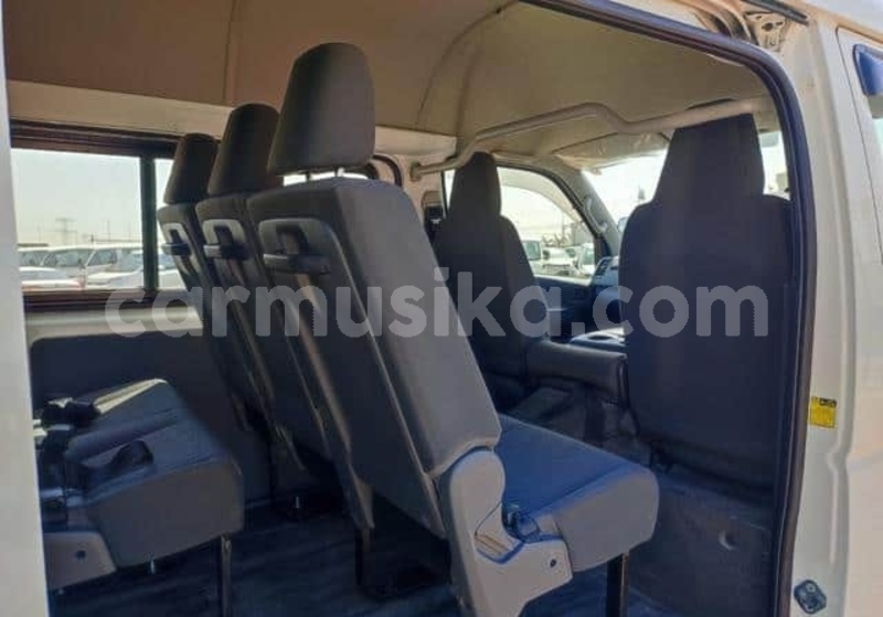 Big with watermark toyota hiace matabeleland south beitbridge 35087