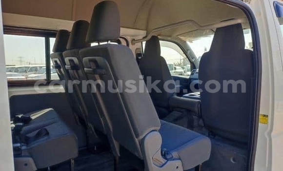 Acheter Occasion Voiture Toyota Hiace Blanc à Beitbridge, Matabeleland South Acheter Occasion Voiture Toyota Hiace Blanc à Beitbridge, Matabeleland South