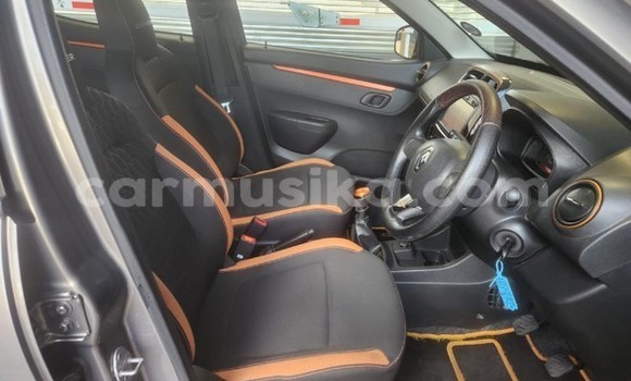 Tenga Tsaru Renault KWID Sirivha Mota in Harare in Harare Tenga Tsaru Renault KWID Sirivha Mota in Harare in Harare