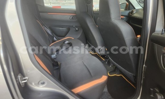 Tenga Tsaru Renault KWID Sirivha Mota in Harare in Harare Tenga Tsaru Renault KWID Sirivha Mota in Harare in Harare