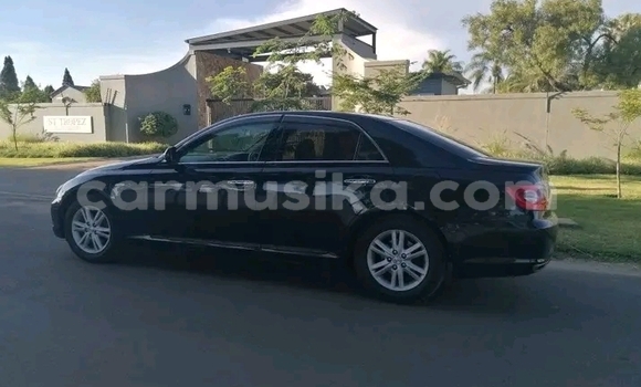 Nunua Ilio tumika Toyota Mark X Nyeusi Gari ndani ya Harare nchini Harare