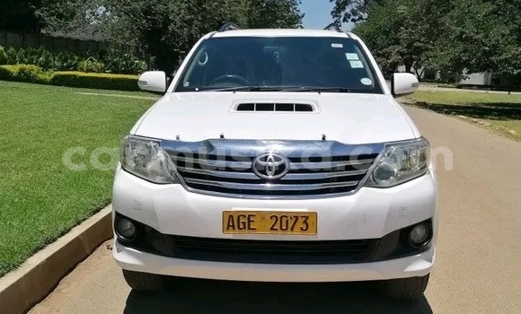 Acheter Occasion Voiture Toyota Fortuner Blanc à Harare, Harare Acheter Occasion Voiture Toyota Fortuner Blanc à Harare, Harare