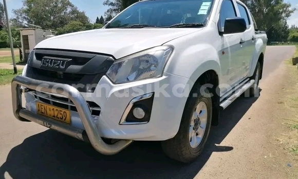 Acheter Occasion Voiture Isuzu D–MAX Blanc à Harare, Harare Acheter Occasion Voiture Isuzu D–MAX Blanc à Harare, Harare