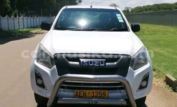 Acheter Occasion Voiture Isuzu D–MAX Blanc à Harare, Harare Acheter Occasion Voiture Isuzu D–MAX Blanc à Harare, Harare