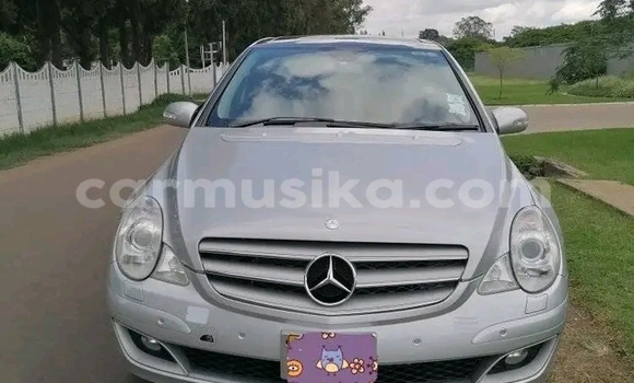 Acheter Occasion Voiture Mercedes‒Benz R–Class Vert à Harare, Harare Acheter Occasion Voiture Mercedes‒Benz R–Class Vert à Harare, Harare