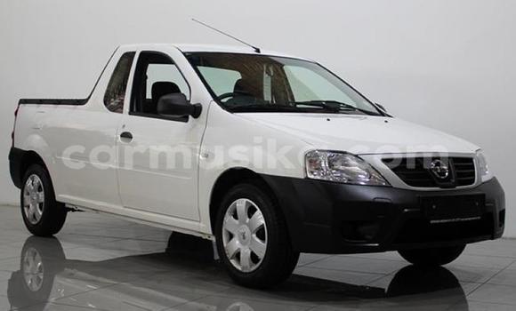 Buy Used Nissan NP 300 White Car in Beitbridge in Matabeleland South Buy Used Nissan NP 300 White Car in Beitbridge in Matabeleland South