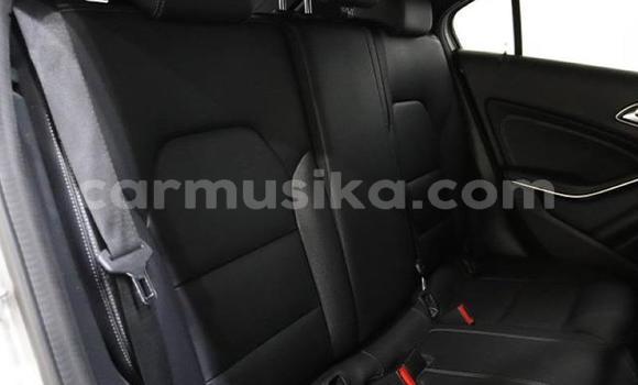 Buy Used Mercedes-Benz A200 Silver Car in Beitbridge in Matabeleland South Buy Used Mercedes-Benz A200 Silver Car in Beitbridge in Matabeleland South