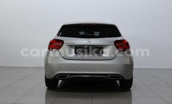 Buy Used Mercedes-Benz A200 Silver Car in Beitbridge in Matabeleland South Buy Used Mercedes-Benz A200 Silver Car in Beitbridge in Matabeleland South