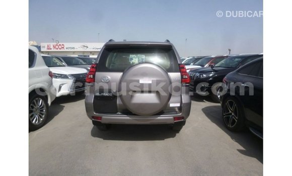 Nunua Imported Toyota Prado Nyingine Gari ndani ya Import - Dubai nchini Harare Nunua Imported Toyota Prado Nyingine Gari ndani ya Import - Dubai nchini Harare