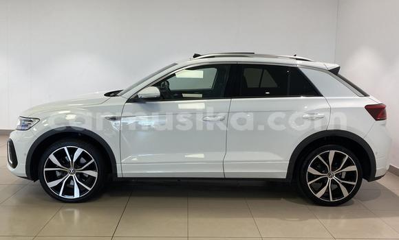 Acheter Occasion Voiture Volkswagen T-Roc Blanc à Harare, Harare Acheter Occasion Voiture Volkswagen T-Roc Blanc à Harare, Harare