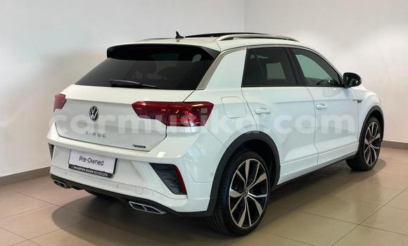 Acheter Occasion Voiture Volkswagen T-Roc Blanc à Harare, Harare Acheter Occasion Voiture Volkswagen T-Roc Blanc à Harare, Harare