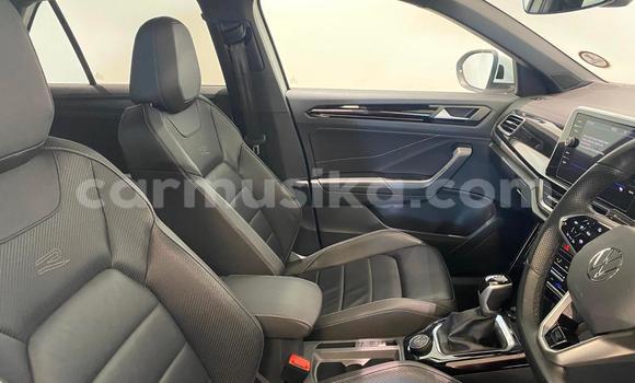 Acheter Occasion Voiture Volkswagen T-Roc Blanc à Harare, Harare Acheter Occasion Voiture Volkswagen T-Roc Blanc à Harare, Harare