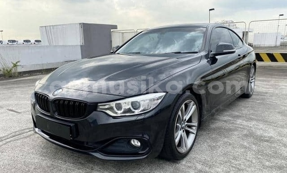 Acheter Occasion Voiture BMW 4-Series Noir à Beitbridge, Matabeleland South Acheter Occasion Voiture BMW 4-Series Noir à Beitbridge, Matabeleland South