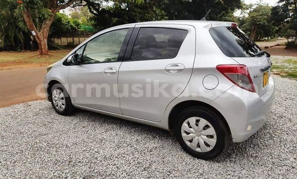 Tenga Tsaru Toyota Vitz Zvimwe Mota in Harare in Harare