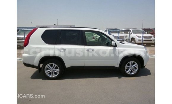 Nunua Imported Nissan Evalia Nyeupe Lori ndani ya Import - Dubai nchini Harare Nunua Imported Nissan Evalia Nyeupe Lori ndani ya Import - Dubai nchini Harare