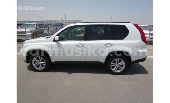 Nunua Imported Nissan Evalia Nyeupe Lori ndani ya Import - Dubai nchini Harare Nunua Imported Nissan Evalia Nyeupe Lori ndani ya Import - Dubai nchini Harare