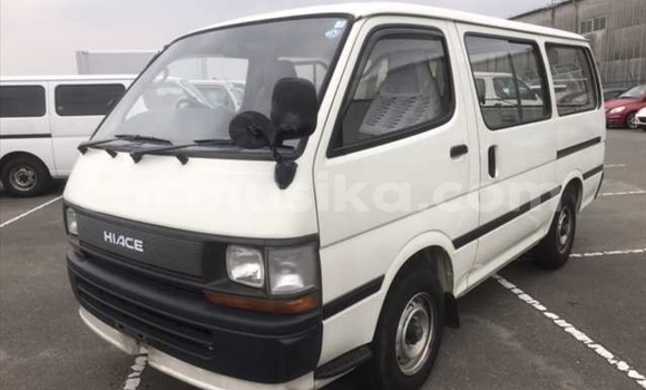 Acheter Occasion Voiture Toyota Hiace Blanc à Beitbridge, Matabeleland South