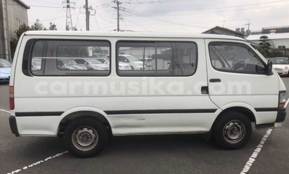 Tenga Tsaru Toyota Hiace Chena Mota in Beitbridge in Matabeleland South Tenga Tsaru Toyota Hiace Chena Mota in Beitbridge in Matabeleland South