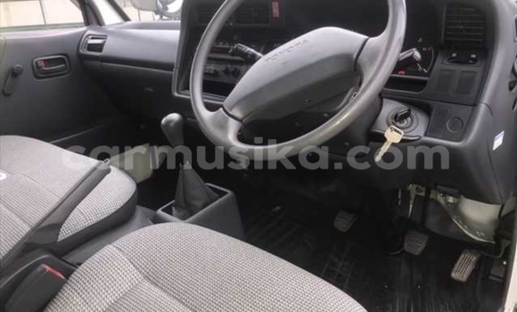 Tenga Tsaru Toyota Hiace Chena Mota in Beitbridge in Matabeleland South Tenga Tsaru Toyota Hiace Chena Mota in Beitbridge in Matabeleland South