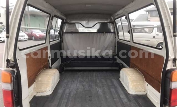 Tenga Tsaru Toyota Hiace Chena Mota in Beitbridge in Matabeleland South Tenga Tsaru Toyota Hiace Chena Mota in Beitbridge in Matabeleland South