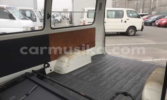 Tenga Tsaru Toyota Hiace Chena Mota in Beitbridge in Matabeleland South Tenga Tsaru Toyota Hiace Chena Mota in Beitbridge in Matabeleland South